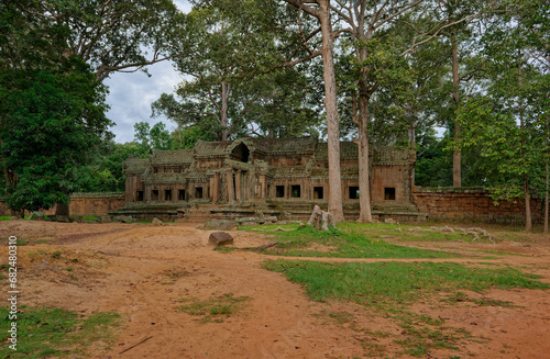Khmer temple in the ancient city of Angkor Thom, Cambodia  © Harrison