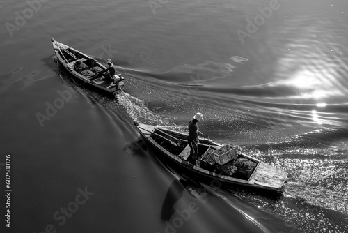 Reboque de barcos photo