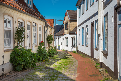 Dorfstra  e im idyllischen Fischerdorf Holm in Schleswig an der Schlei
