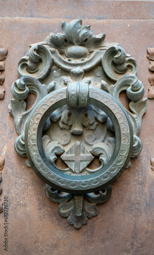 Obraz na płótnie Vintage old metal iron door knocker w salonie