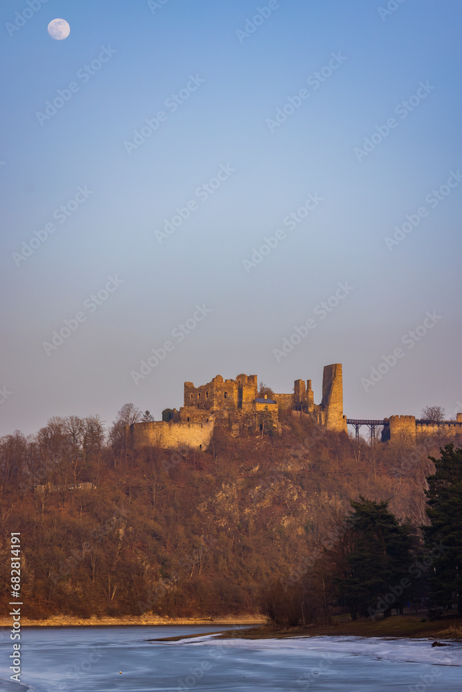 Fototapeta premium Cornstein ruins, NP Podyji, Southern Moravia, Czech Republic