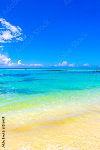 Fototapeta Naklejka Na Ścianę i Meble -  Tropical Caribbean beach clear turquoise water Playa del Carmen Mexico.