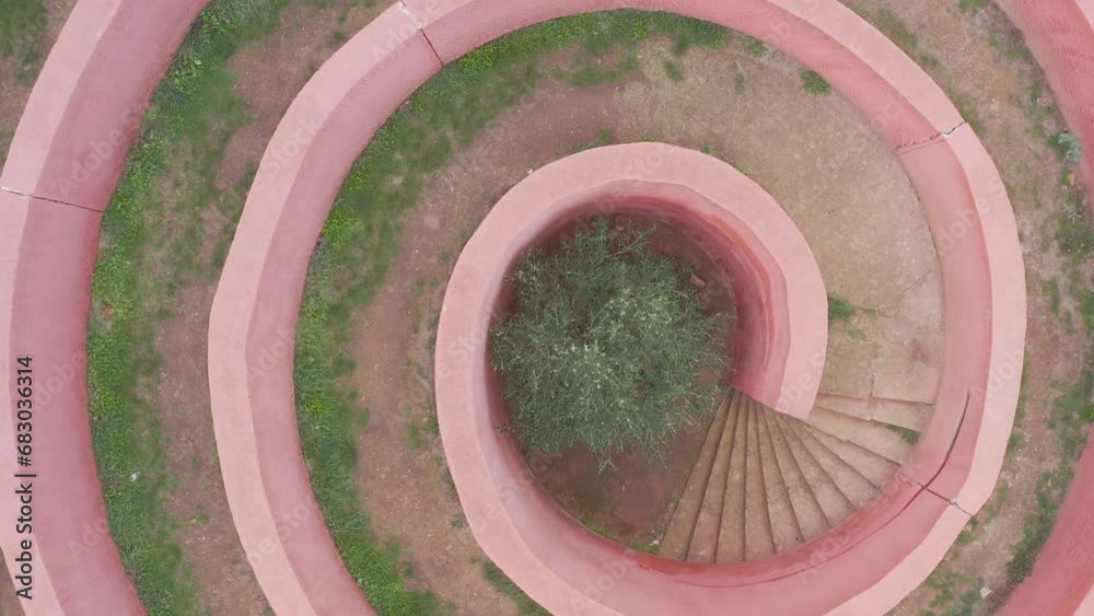 A beautiful circular labyrinth.
Sicily By Drone, Labirinto di Arianna