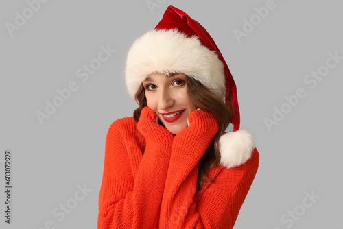 Smiling young woman in a re...