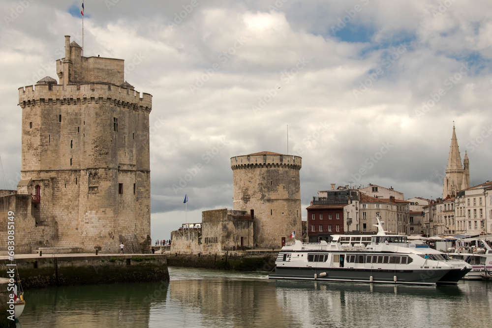 Le port de La Rochelle, site touristique.