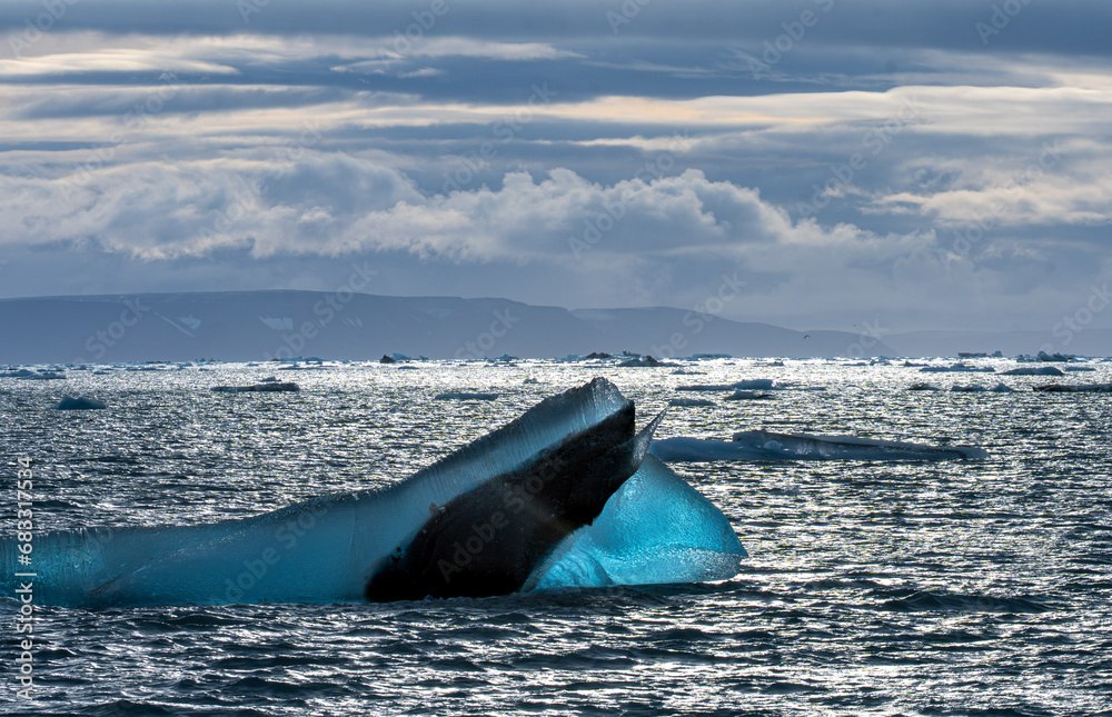 Fototapeta premium Umrundung Spitzbergen mit dem Segelschiff