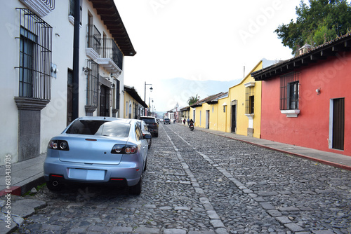 Calle empedrada en Antigua Guatemala.
