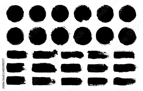 Brush round strokes. Abstract round brushstrokes with splatter, paint and dry brushmarks for watercolor graffiti and dry brush art. Vector isolated set of brushstroke texture paintbrush illustration