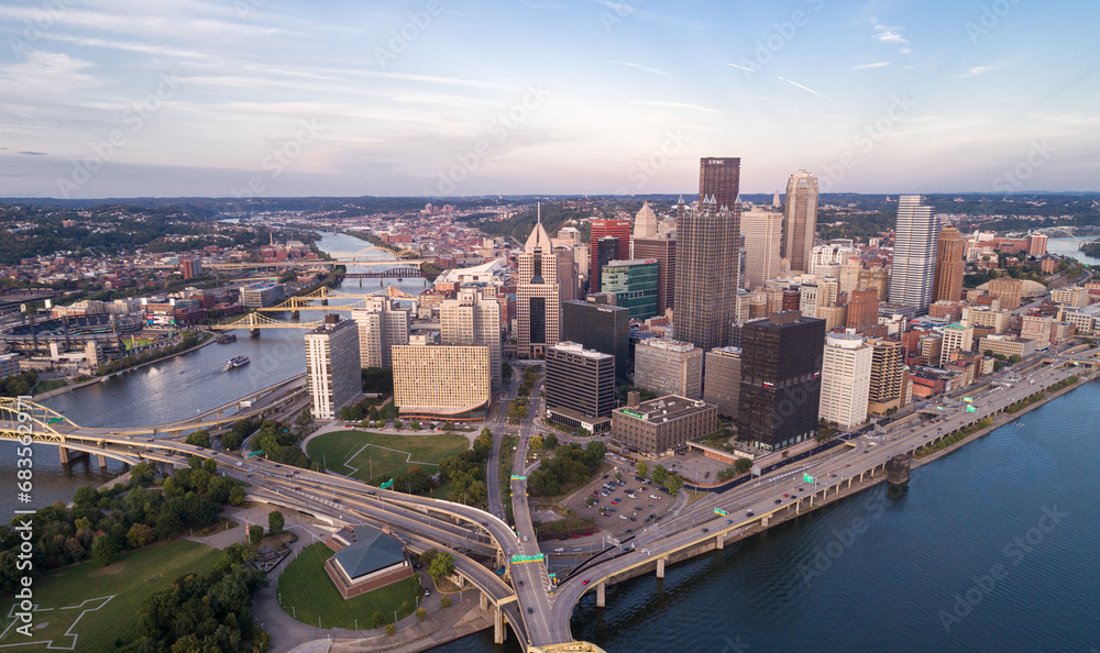 Aerial view of Pittsburgh, Pennsylvania. Business district and river in background. Beautiful Cityscape. - obrazy, fototapety, plakaty 