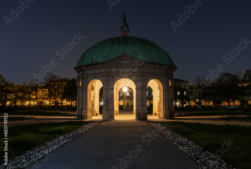 Dianatempel im Hofgarten in München bei Nacht photo
