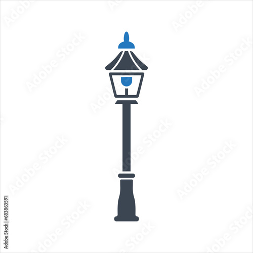 Street light icon. Vintage style lamp icon