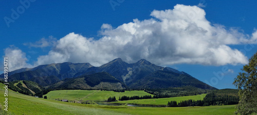 Fototapeta Naklejka Na Ścianę i Meble -  panoramic view of Tatra mountains. Slovakia