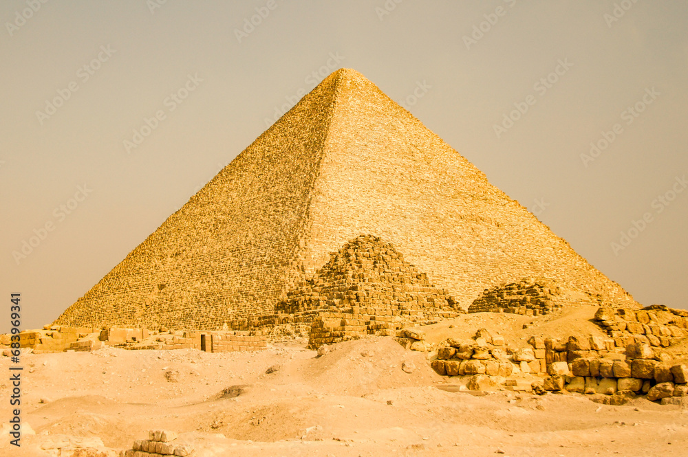 Pyramids of Giza Pyramids of Giza