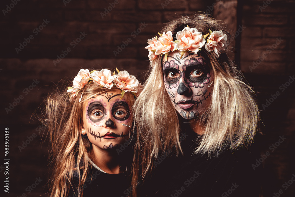 mom daughter face paint for festive scary halloween party flowers