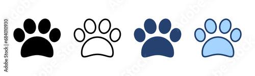 Paw icon vector. paw print sign and symbol. dog or cat paw © avaicon