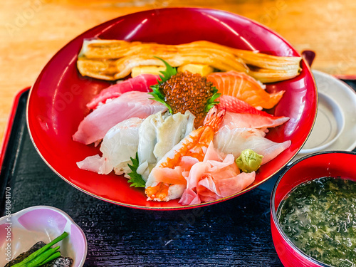 海鮮丼