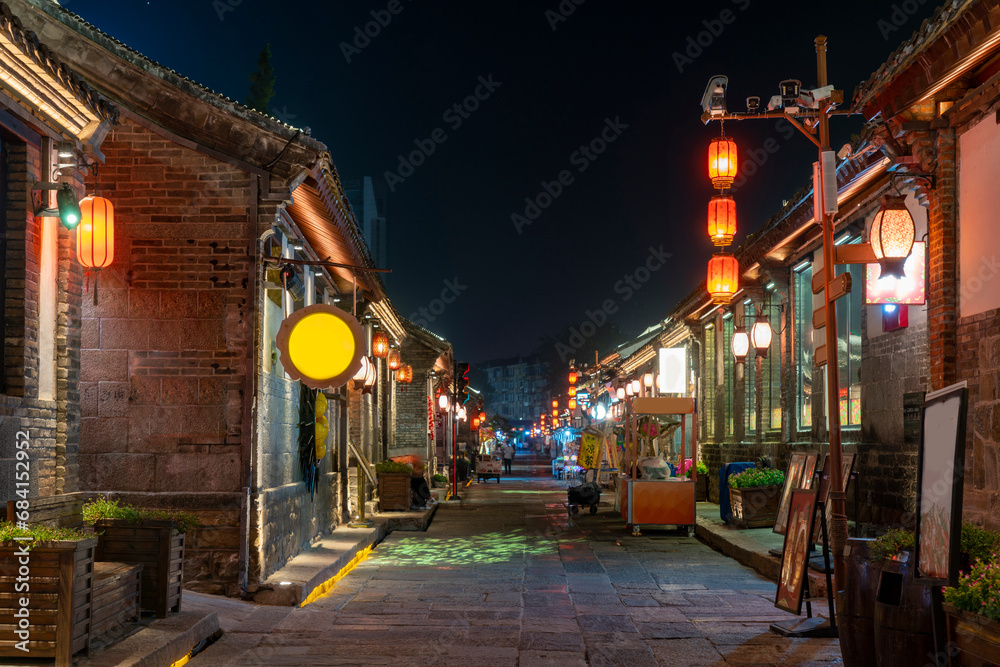 Fototapeta premium Night View of Old Street in Suocheng City, Yantai, Shandong, China