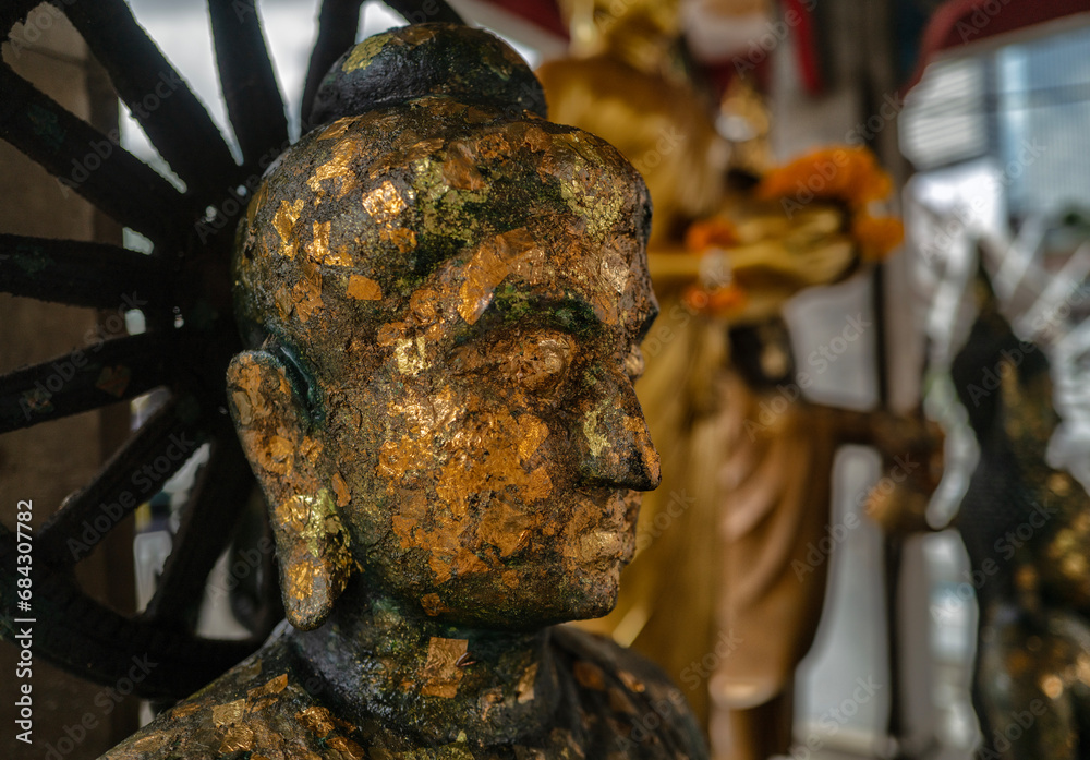Wat Hua Lamphong Temple Detail