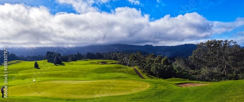 Wallpaper Mural Green fields for golf playing Torontodigital.ca