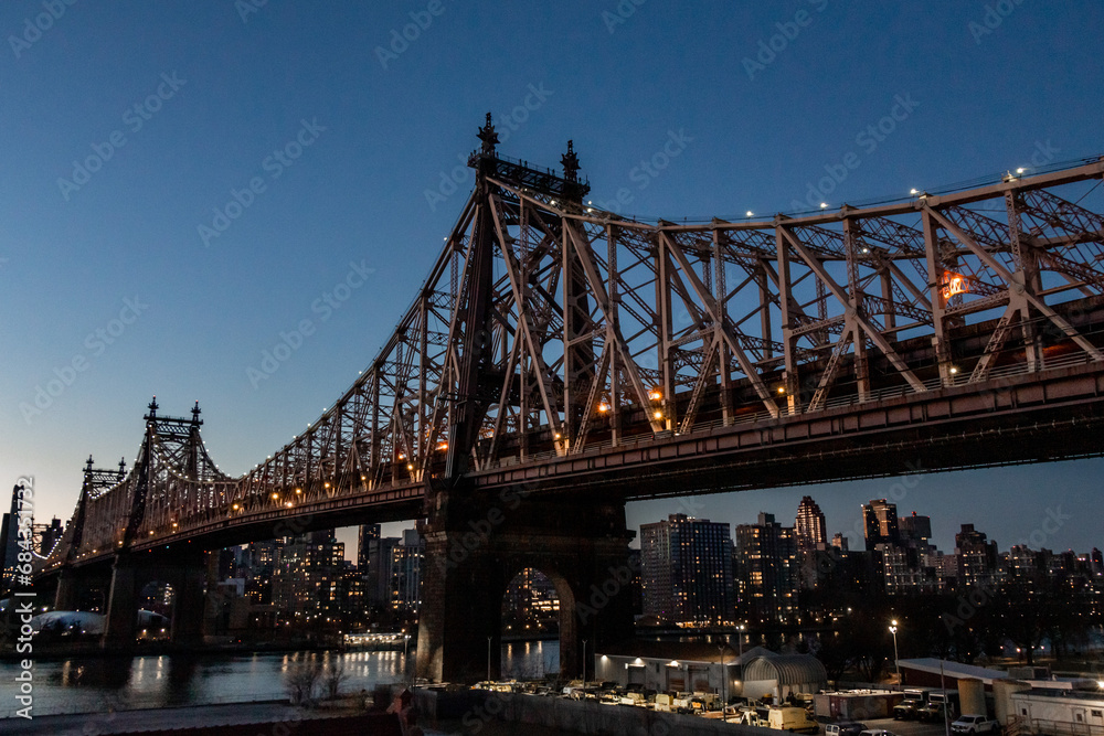 Obraz premium city bridge at night