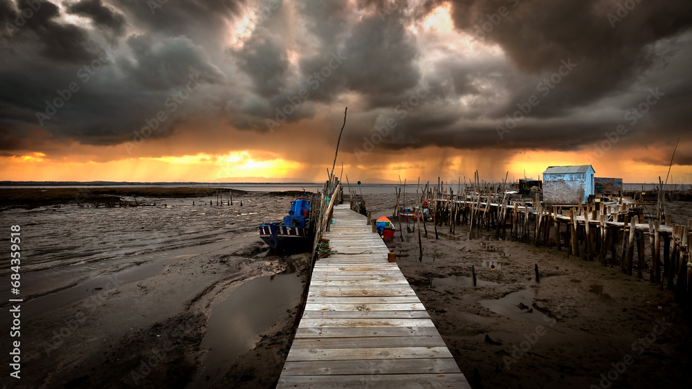 Fototapeta premium It's Raining Again