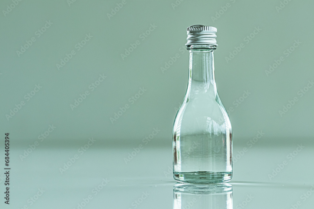 Sugar in the clear glass bottle to fill the sweetness of the drink. Sugar in the clear glass bottle to fill the sweetness of the drink.