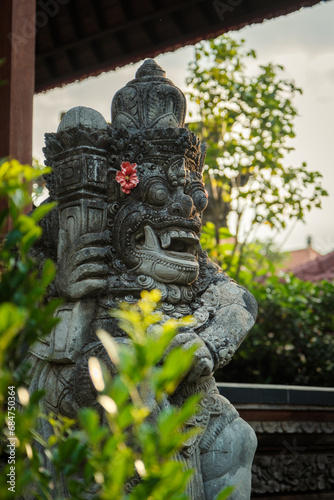 Hindu status at Ubud palace