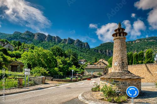 Obraz na płótnie Santa Cruz de la Serós is a Spanish municipality in the province of Huesca belonging to the Jacetania region and the judicial district of Jaca, in the autonomous community of Aragon, Spain. w salonie