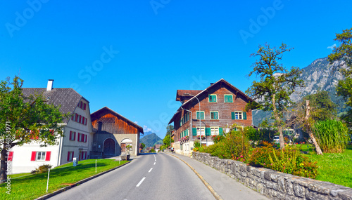 Die Klostertalstraße in Innerbraz im Klostertal, Bezirk Bludenz (Vorarlberg, Österreich) © Ilhan Balta