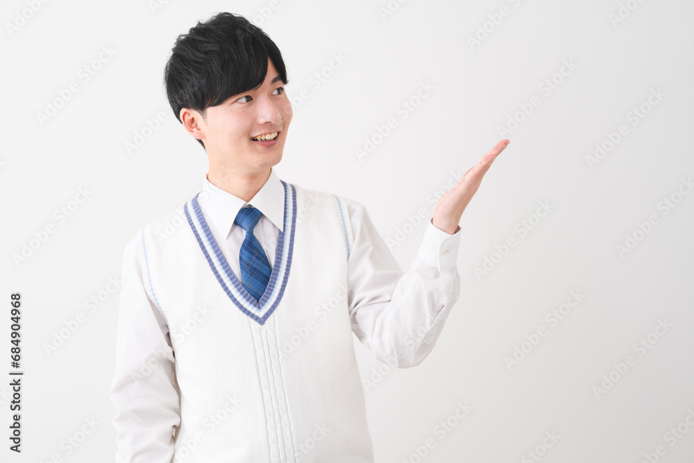学生服を着ている若い男性 学生イメージ 学生服を着ている若い男性 学生イメージ