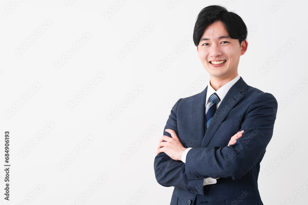 ビジネススーツを着ている若い男性 ビジネスイメージ ビジネススーツを着ている若い男性 ビジネスイメージ