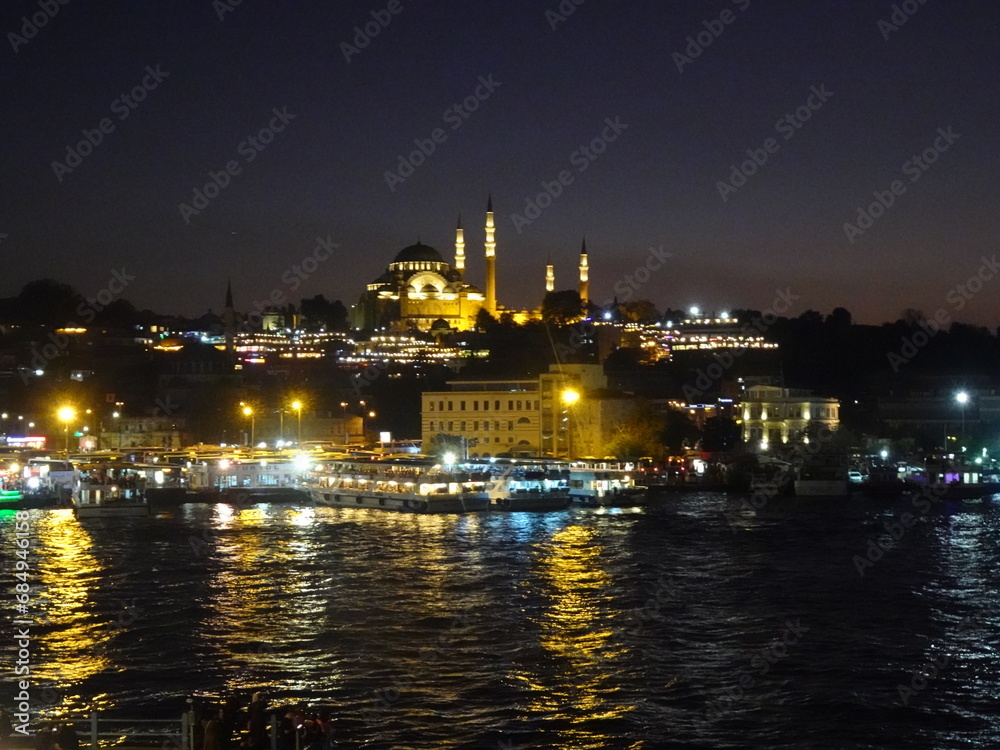夜のスレイマニエ モスク　イスタンブール・トルコ　Süleymaniye Camii, Istanbul, Turkey