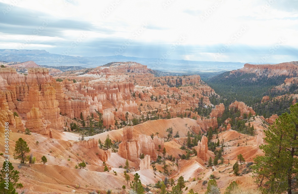 Hiking the Navajo Loop Trail in Bryce Canyon National Park