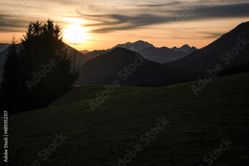 Sonnenuntergang in den Bergen