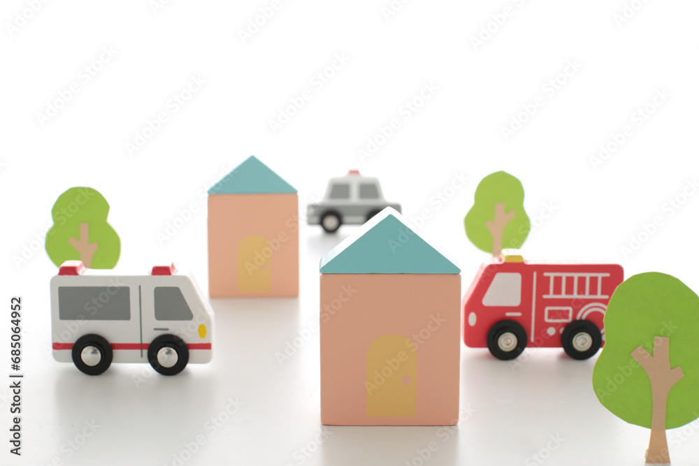 Naklejka premium ミニチュアの家と緑が豊かな住みやすい安全な街並みのジオラマ風景