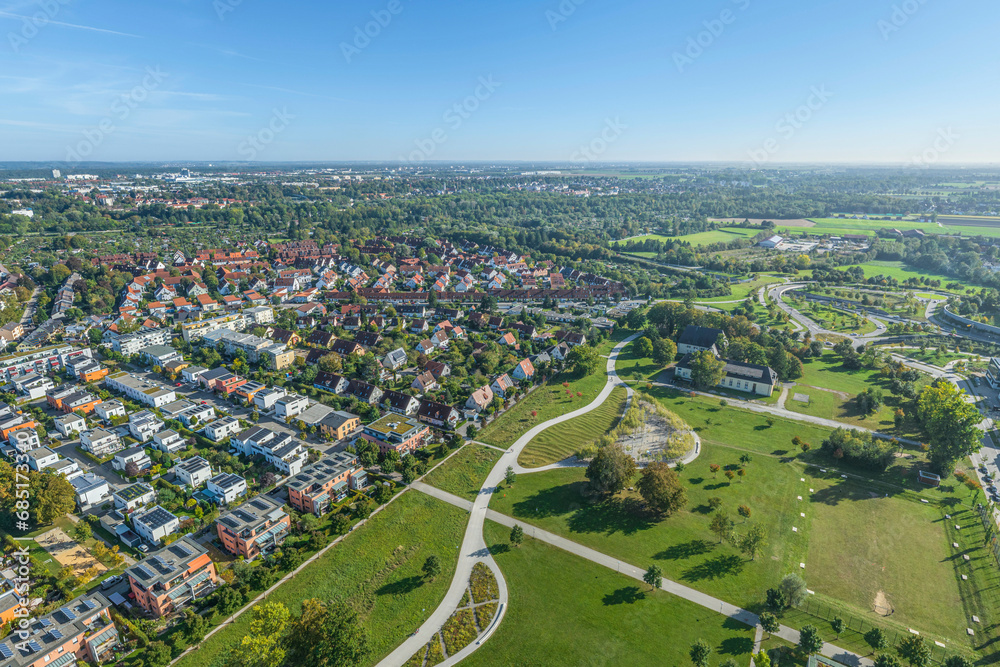 Der südliche Sheridan-Park in Augsburg-Pfersee von oben