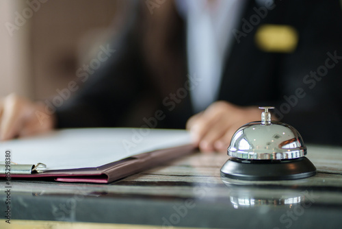 Hotel receptionist service advice on the form.