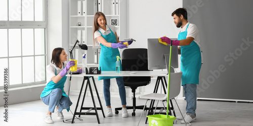 Young workers cleaning mode...