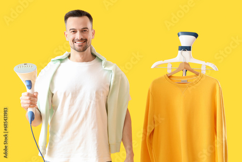 Handsome man with modern st...