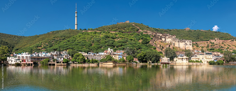 Fototapeta premium Panoramic view of Historic Bundi cityscape,Historic Taragarh Fort is gigantic architecture nestled in Bundi city.