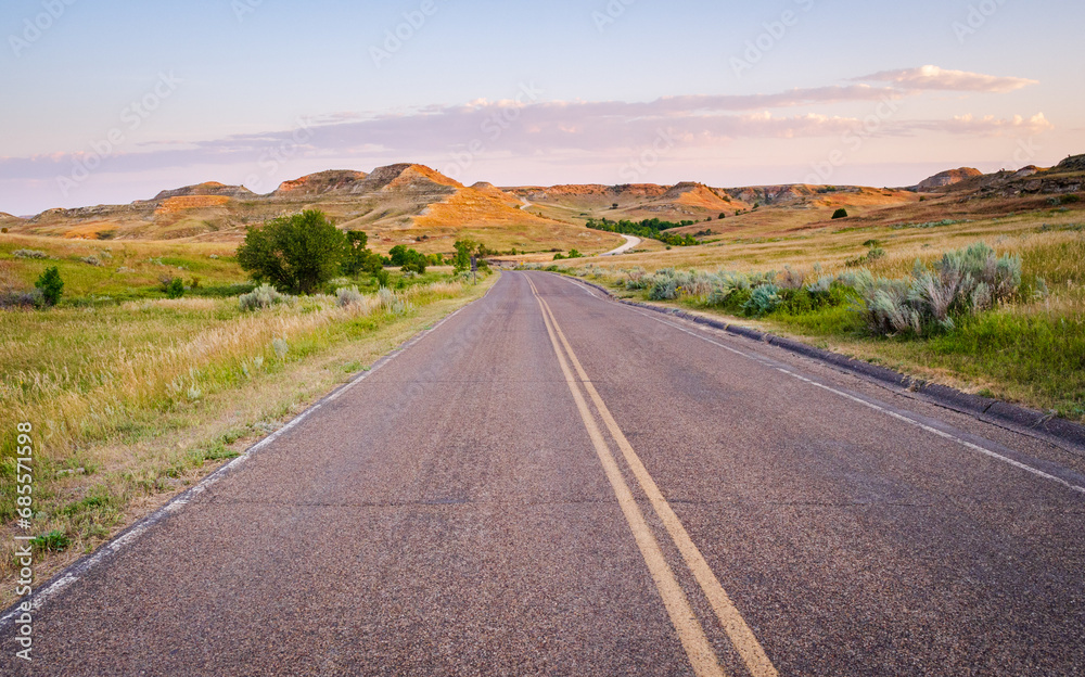 Fototapeta premium A Paved Scenic Drive at Theodore Roosevelt National Park in North Dakota