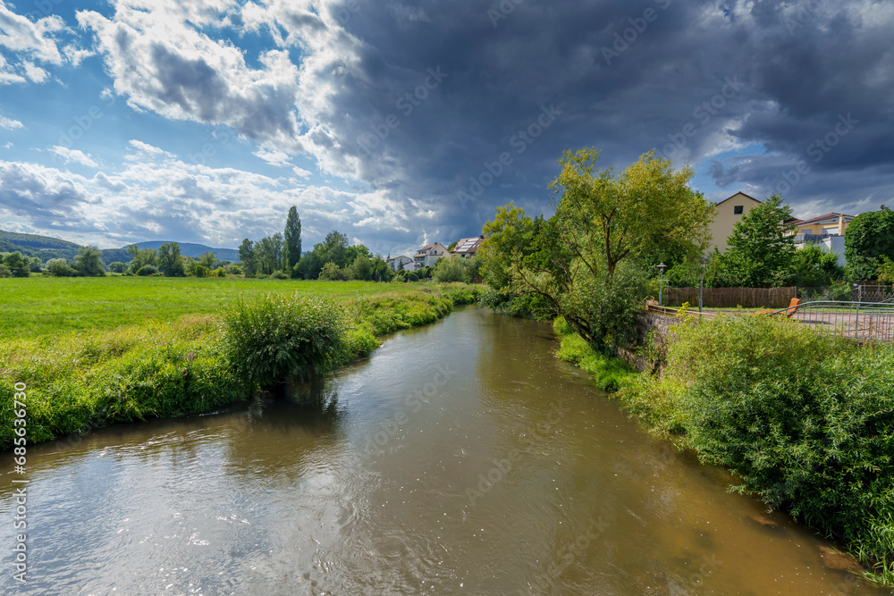 Die Fränkische Saale bei der Weinstadt Hammelburg, Landkreis Bad Kissingen, Unterfranken, Franken, Bayern, Deutschland Die Fränkische Saale bei der Weinstadt Hammelburg, Landkreis Bad Kissingen, Unterfranken, Franken, Bayern, Deutschland