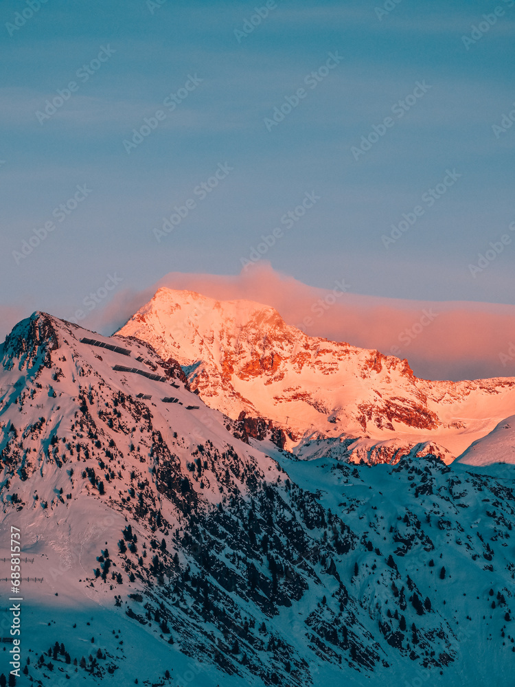 Naklejka premium Mountain