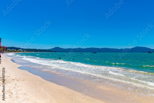 mar azul da Praia de Jurere Nacional Internacional Florianopolis Brasil 