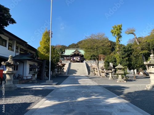 高松市の氏神様いわせをさん参道正面