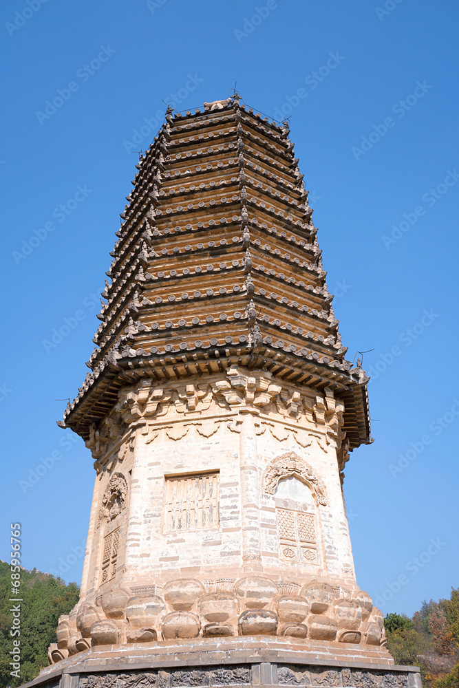 Fototapeta premium Close ups of the Liao Dynasty Buddhist Pagoda in Beijing