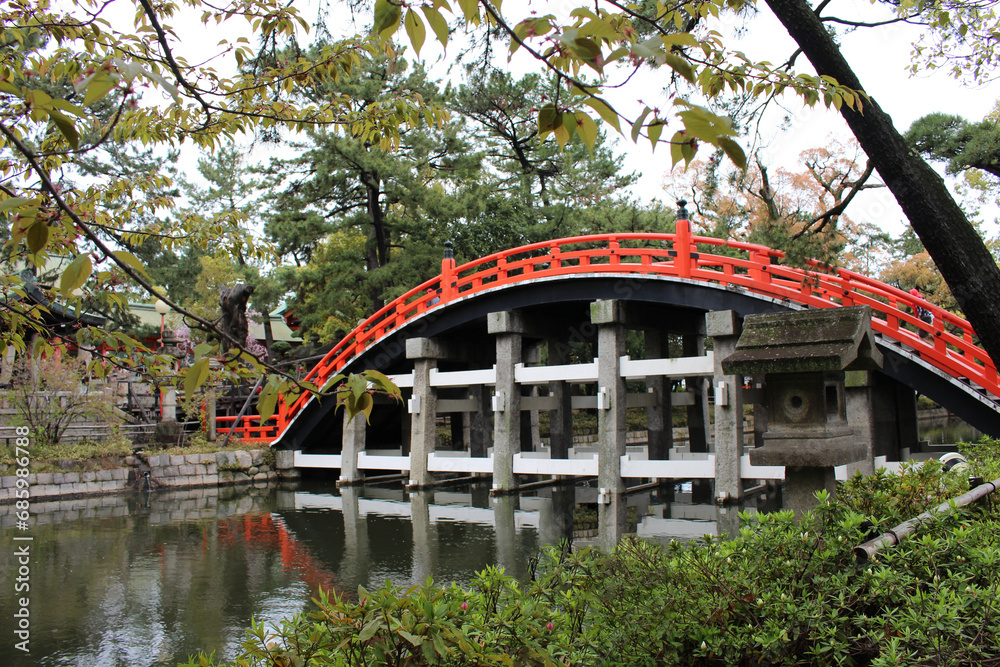 The red bridge serves as the entrance to Sumiyoshi Shrine in Osaka ...