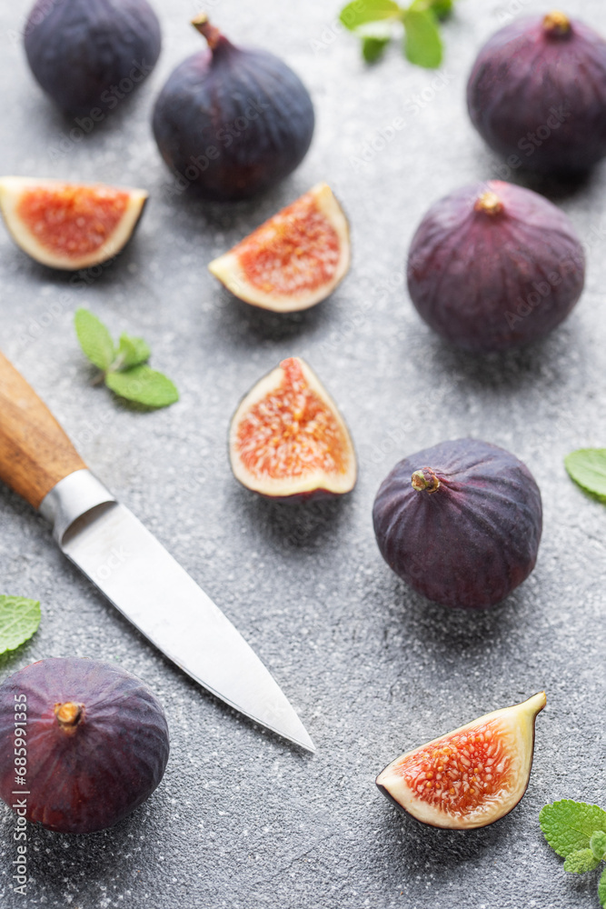 Fresh ripe figs Fresh ripe figs