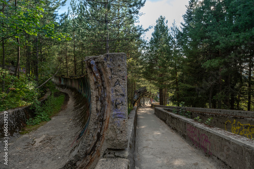  Sarajewo opuszczony olimpijski tor bobslejowy na górze Trebević