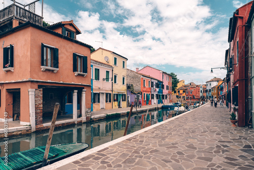 Obraz na płótnie Colorful Corners: Blogging Bliss in Burano, Venice w salonie